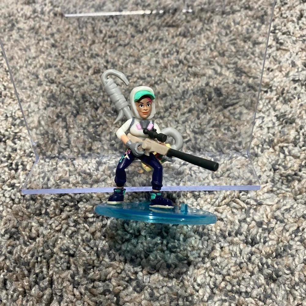 Moose Fortnite Teknique Figure 2 Inch Mini PVC Toy 2018 Epic Games Blue Base